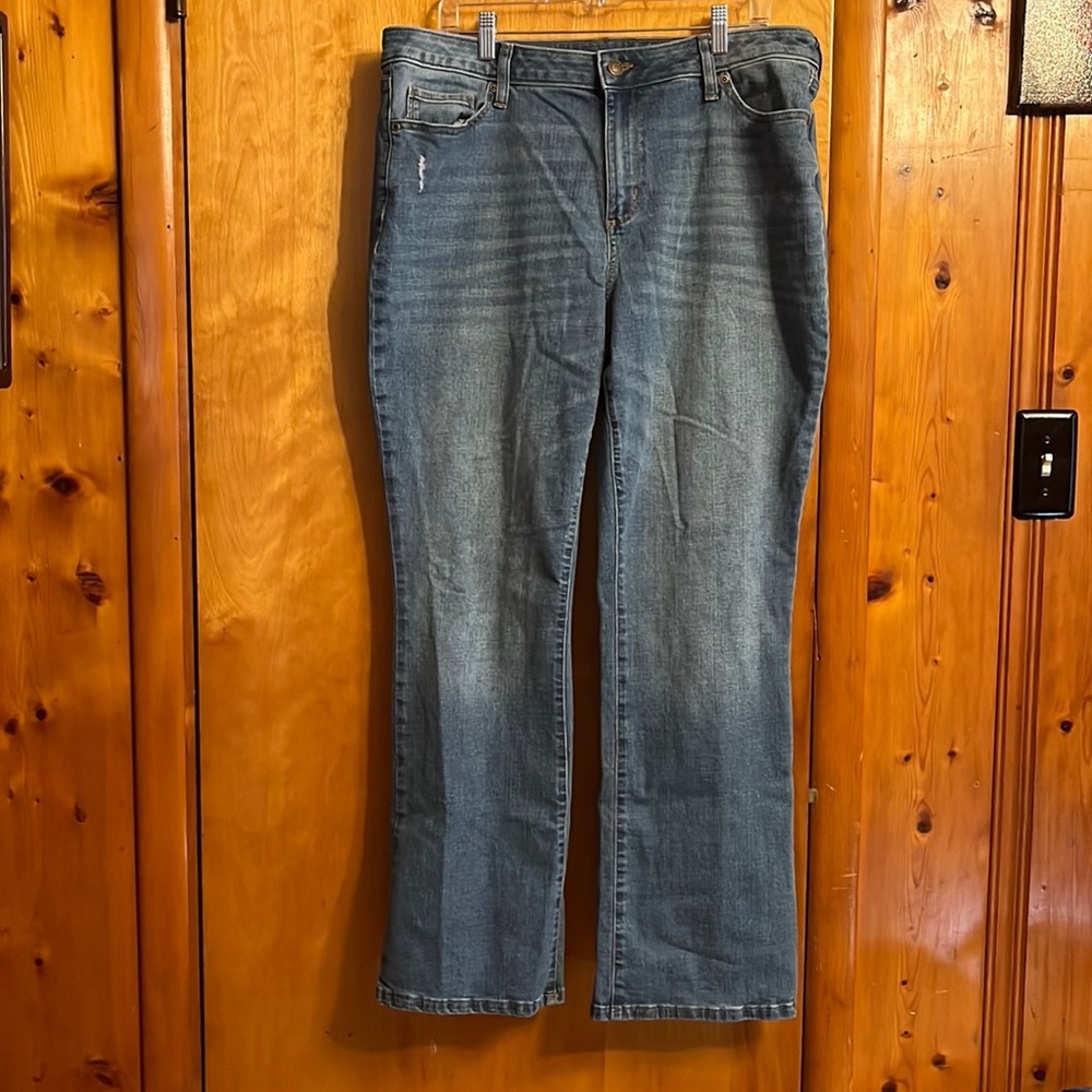 Curvy Boot Cut Jeans Size 18R
